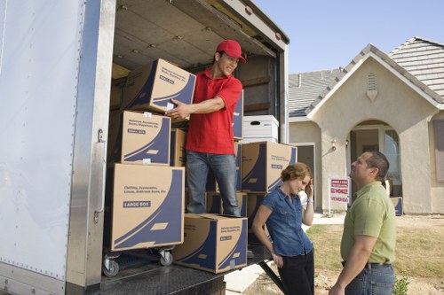Moving day loading process for house removals in Ardleighgreen
