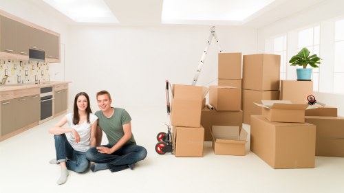 How mobile self storage works in Ardleighgreen with loading and collection