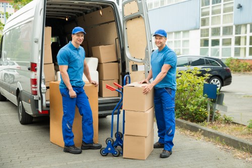 Affordable Ardleighgreen man and van service for small moves and pickups